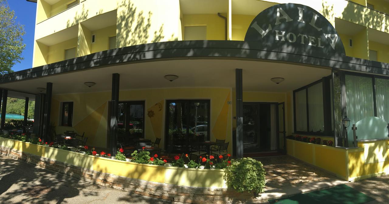 Hotel Laila เชเซนาติโก ภายนอก รูปภาพ